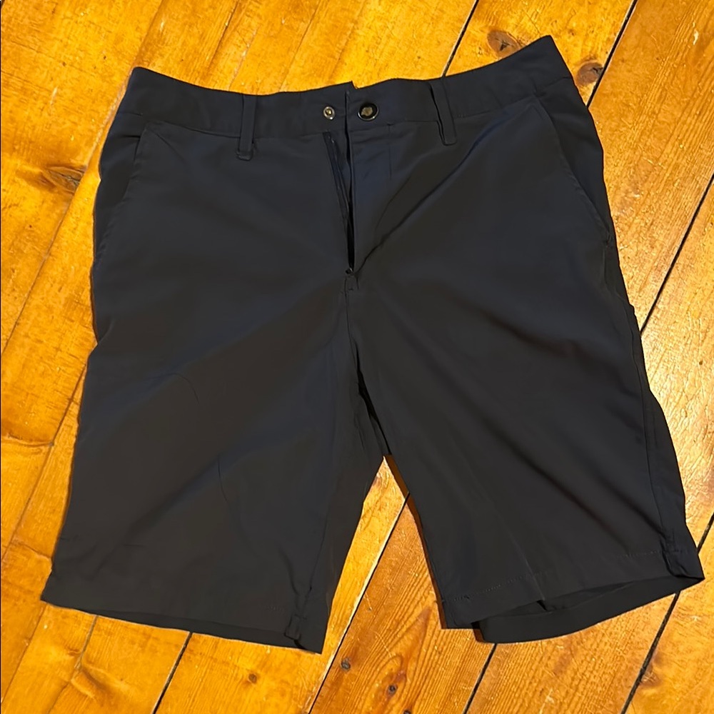 Sonoma Black Cargo Shorts Versatile and Stylish